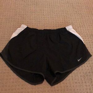 BRAND NEW! Nike dryfit shorts size medium